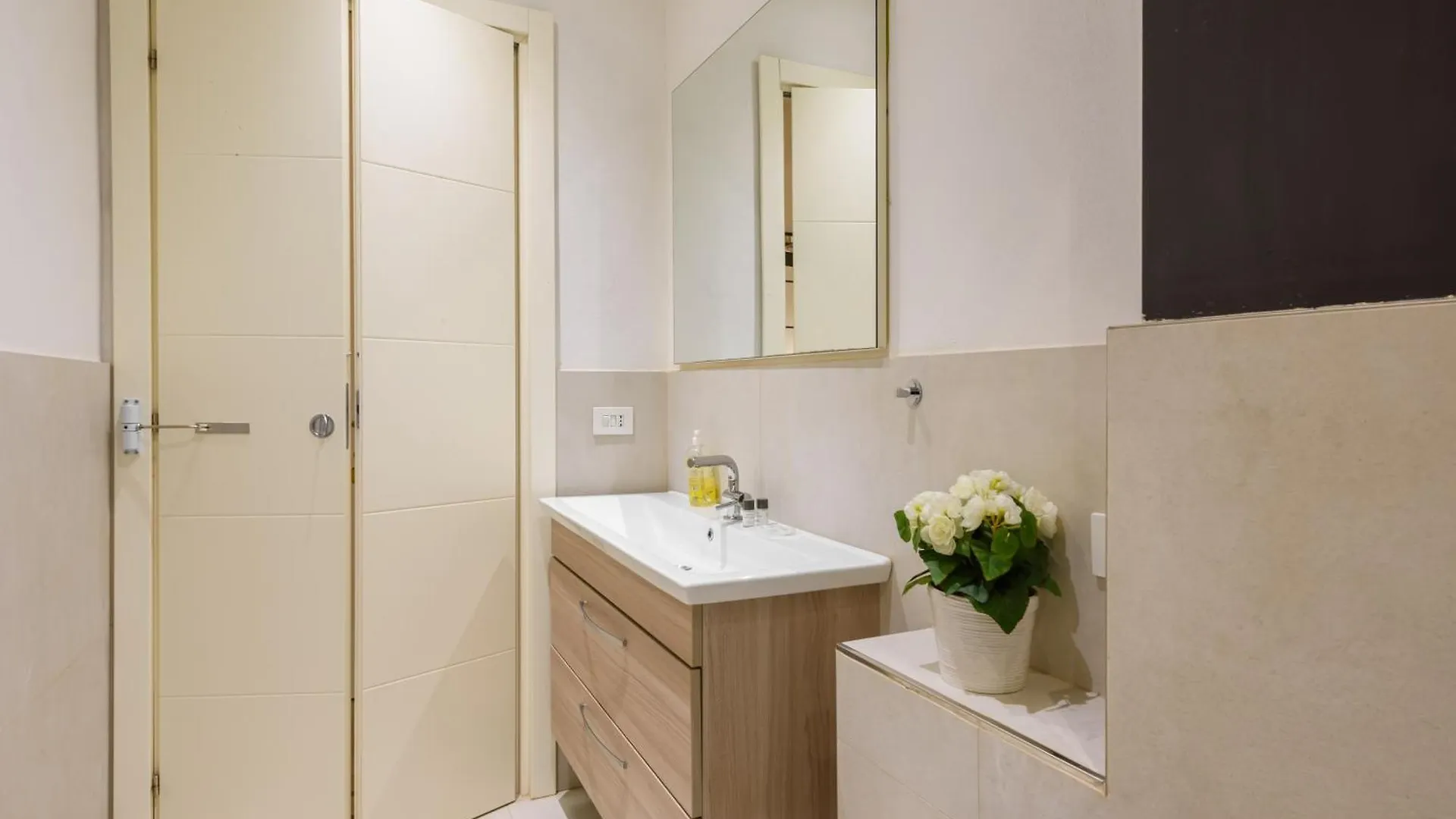 San Frediano Stile By Mmega Apartment Florence Italy
